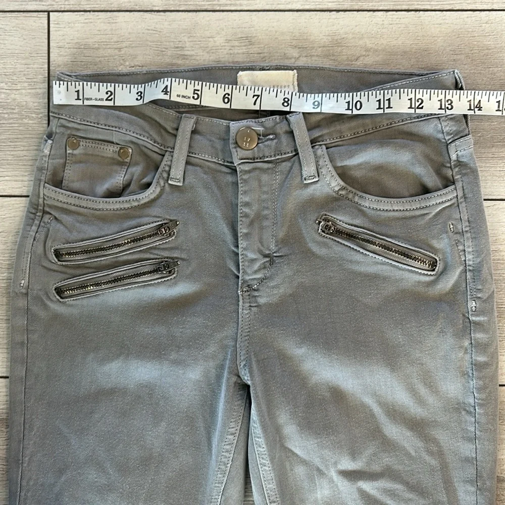 Gilded Intent size 27 gray skinny fit moto jeans Buckle